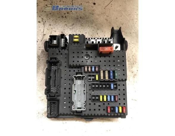 Fuse Box VOLVO V70 II (285), VOLVO XC70 CROSS COUNTRY (295)