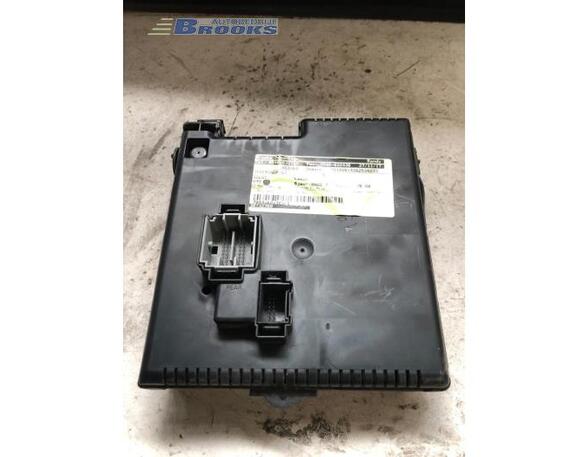 Fuse Box VOLVO V70 II (285), VOLVO XC70 CROSS COUNTRY (295)