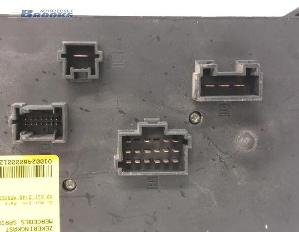 Fuse Box MERCEDES-BENZ SPRINTER 5-t Platform/Chassis (906)