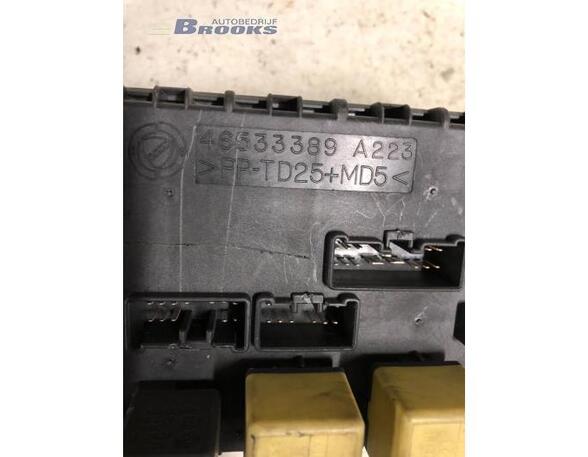 Fuse Box FIAT MAREA (185_)