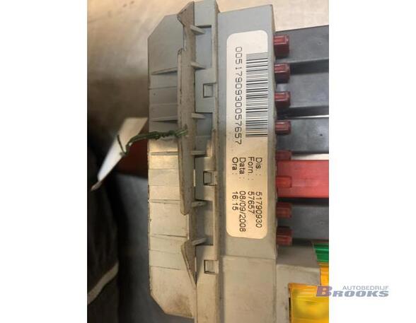 Fuse Box FIAT BRAVO II (198_)