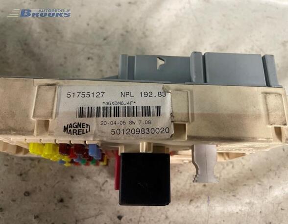 Fuse Box FIAT STILO (192_), FIAT STILO Multi Wagon (192_)