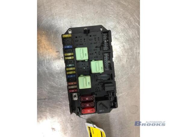 Fuse Box LAND ROVER RANGE ROVER III (L322)