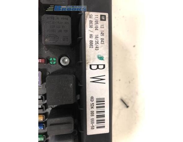 Fuse Box OPEL ASTRA H (A04)