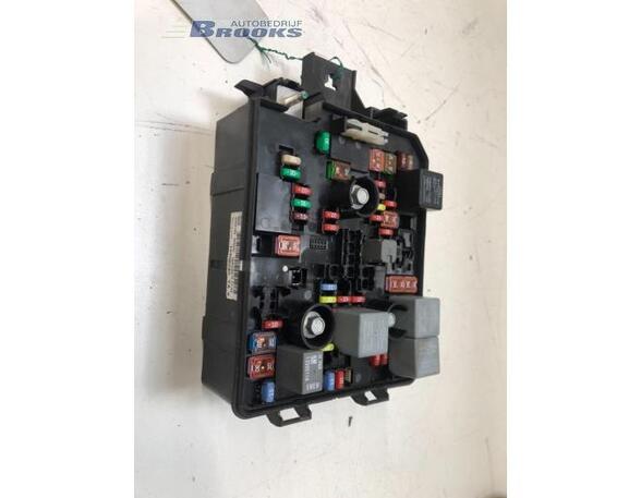 Fuse Box OPEL ADAM (M13)