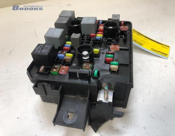 Fuse Box OPEL CORSA E (X15)