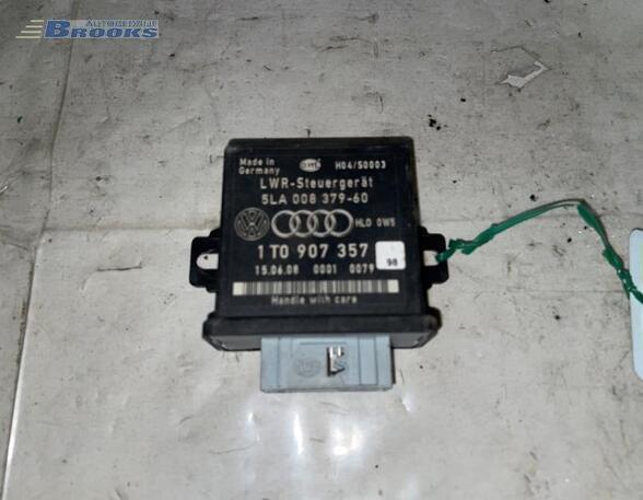 Control unit for lighting VW GOLF V (1K1), VW GOLF VI (5K1)