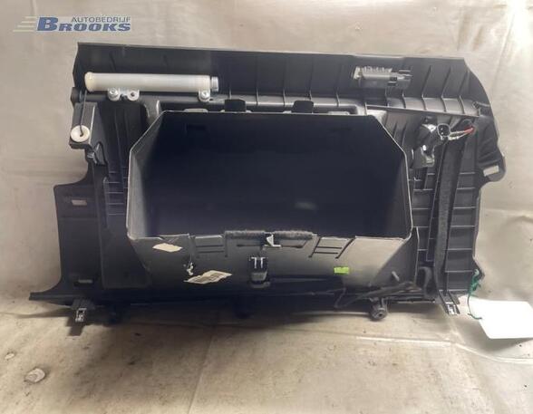 Glove Compartment (Glovebox) VOLVO V50 (545)