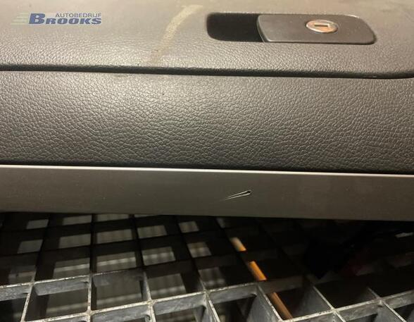 Glove Compartment (Glovebox) VW JETTA III (1K2)