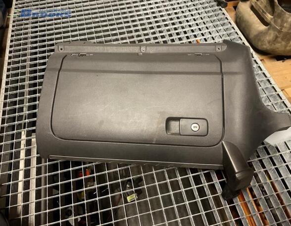 Glove Compartment (Glovebox) VW JETTA III (1K2)