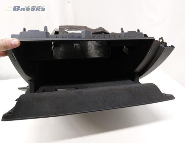 Glove Compartment (Glovebox) AUDI A3 Sportback (8PA), AUDI A3 Sportback (8VA, 8VF)