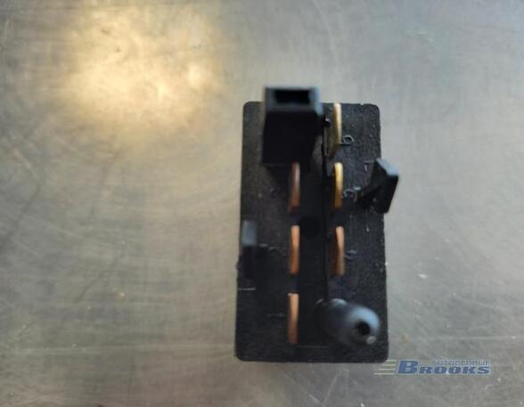 Switch for rear window heating VW PASSAT (3B3)