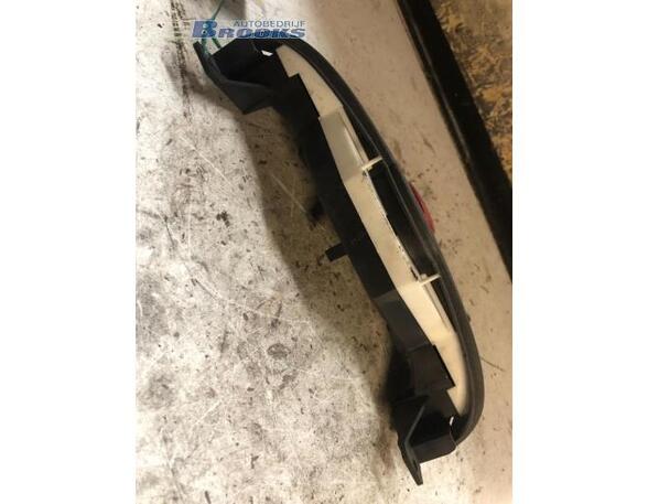 Schalter für Warnblinker Fiat Punto 188  P1488244