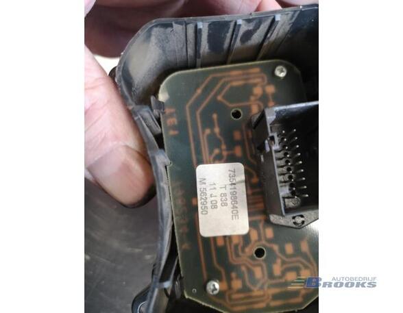 Schalter für Warnblinker Fiat Doblo Kasten 223 7354198640E P9220044