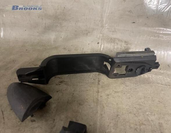 Türgriff links hinten Ford Focus Stufenheck DFW  P1678563