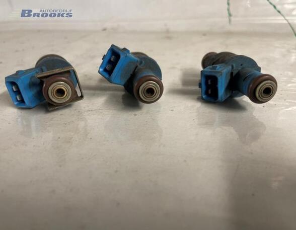 Injector Nozzle VW PASSAT Variant (3B5)