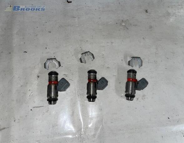 Injector Nozzle VW GOLF IV (1J1)