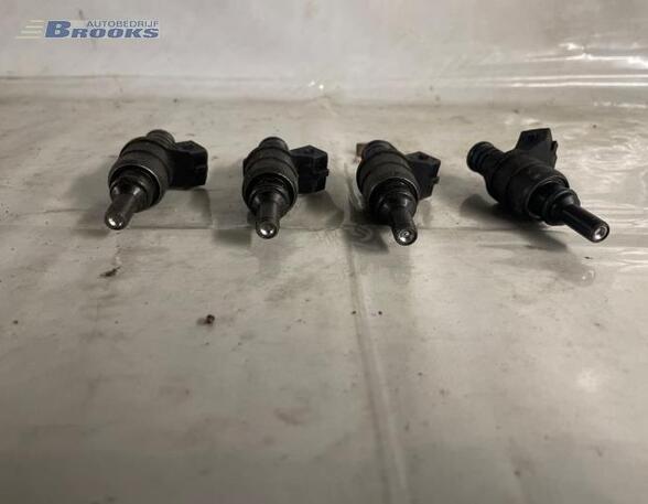 Injector Nozzle VW GOLF IV (1J1)