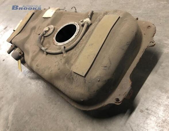 Tank Mazda 121 II DB  P1469232