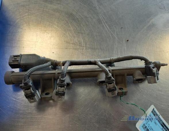 Petrol Fuel Rail HYUNDAI GETZ (TB)