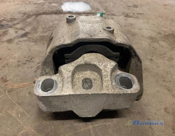 Engine Mount Bracket VW GOLF IV (1J1)