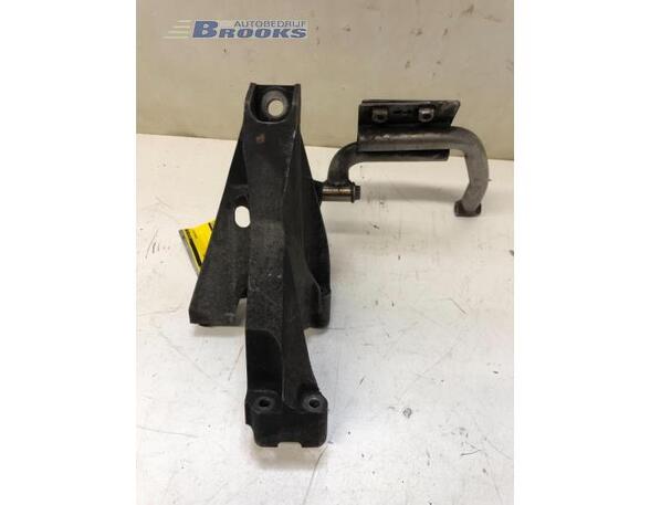 Engine Mount Bracket VW TRANSPORTER V Van (7HA, 7HH, 7EA, 7EH)