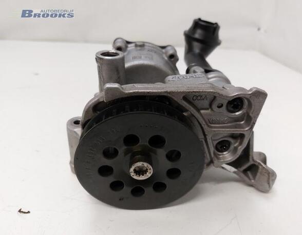 Oil Pump SKODA SUPERB III Estate (3V5)