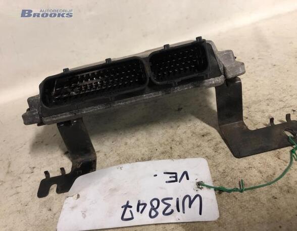 Control unit for engine VW GOLF IV (1J1)