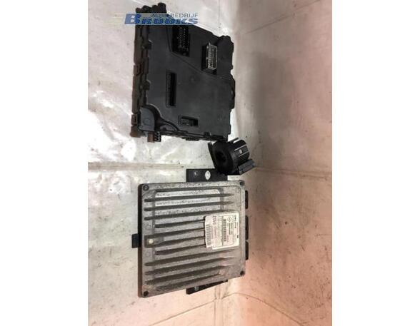 Control unit for engine RENAULT KANGOO Express (FW0/1_)