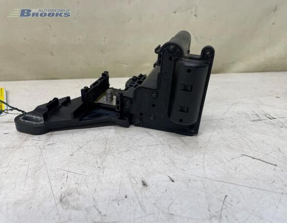 
Relais BMW 1er F20 929614901 P21061571
