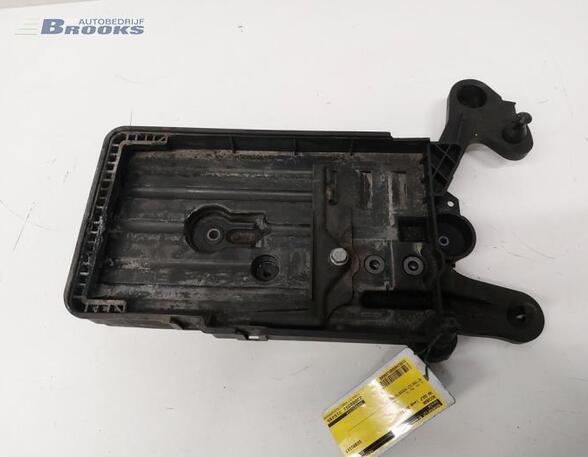 Battery holder VW GOLF VII (5G1, BQ1, BE1, BE2), VW GOLF VIII Variant (CG5), VW GOLF VII Variant (BA5, BV5)