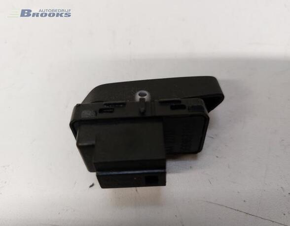 Switch for central lock VW GOLF VII (5G1, BQ1, BE1, BE2), VW GOLF VII Variant (BA5, BV5), VW GOLF VIII Variant (CG5)