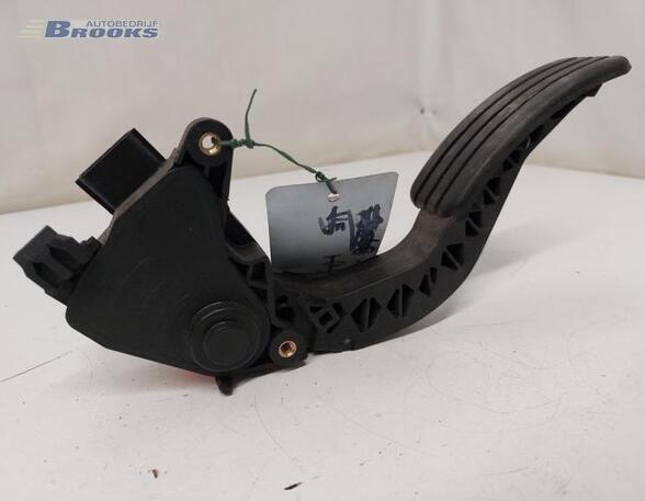 Accelerator pedal OPEL VIVARO B Van (X82)