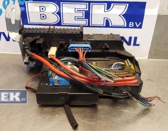 Fuse Box MERCEDES-BENZ C-Klasse (W204)