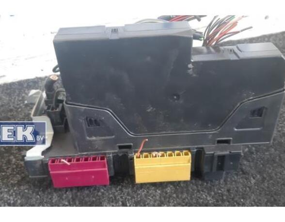 Fuse Box MERCEDES-BENZ C-Klasse (W204)