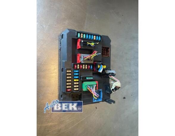 Fuse Box PEUGEOT 208 I (CA, CC)