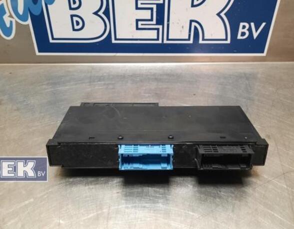 Control unit for door drawing support BMW 3er Touring (E91)