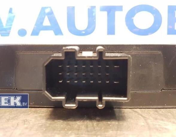 Control unit for door drawing support VW Golf IV (1J1)