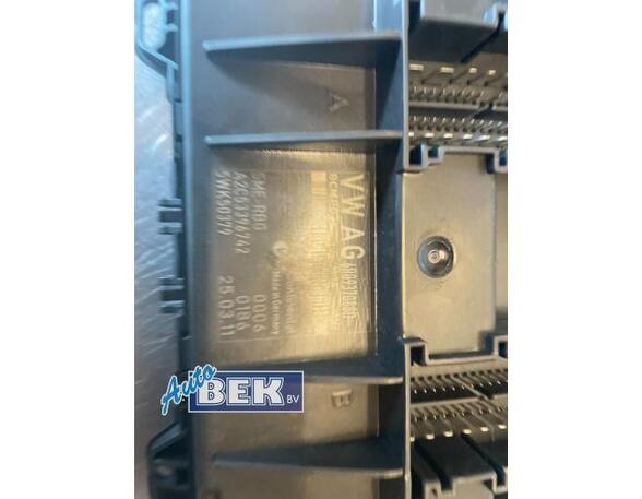 Control unit for door drawing support SEAT Ibiza IV Sportcoupe (6J1, 6P5)