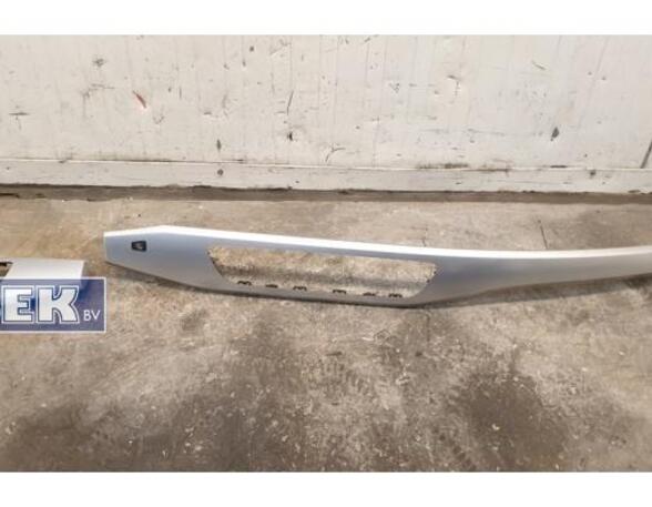 Trim Strip Bumper AUDI A4 Avant (8W5, 8WD)