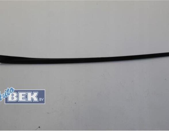 Sierpaneel bumper VW GOLF VII (5G1, BQ1, BE1, BE2), VW GOLF VIII Variant (CG5), VW GOLF VII Variant (BA5, BV5)