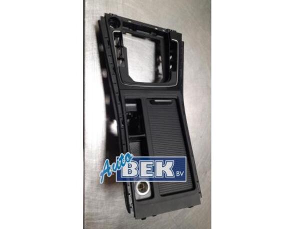 Sierpaneel bumper VW GOLF VII (5G1, BQ1, BE1, BE2), VW GOLF VIII Variant (CG5), VW GOLF VII Variant (BA5, BV5)