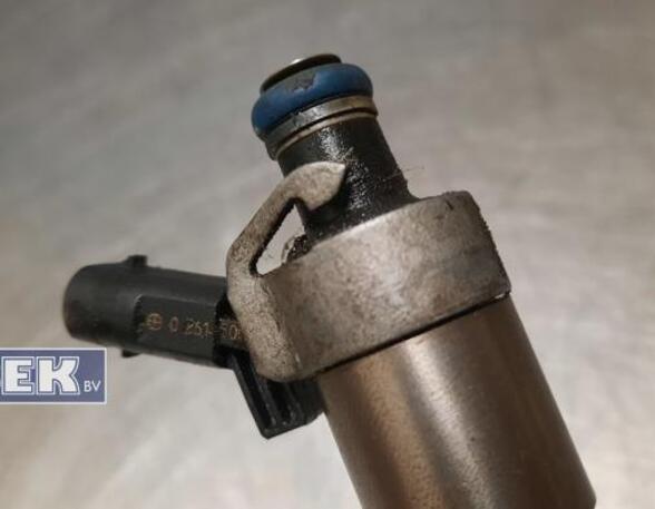 Injector Nozzle AUDI A4 Avant (8K5, B8), AUDI A5 Sportback (8TA)