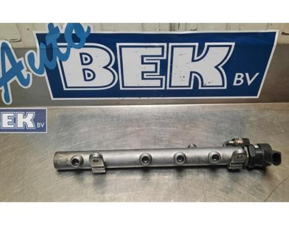 Petrol Fuel Rail MERCEDES-BENZ C-Klasse (W204)