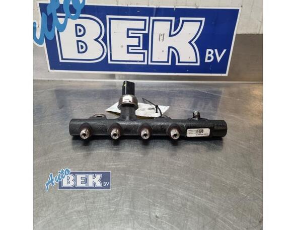 Petrol Fuel Rail MERCEDES-BENZ A-CLASS (W176)