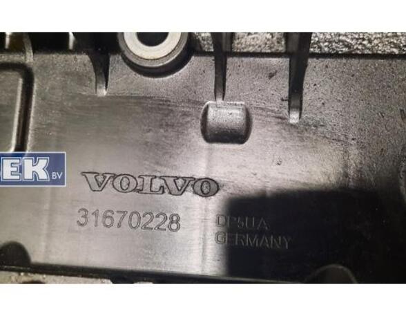 Cylinder Head VOLVO V40 Hatchback (525, 526), VOLVO V40 Cross Country (526)