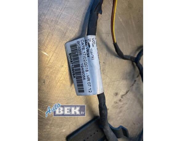 Sensor für Einparkhilfe VW Tiguan II AD 5NA971095BA P15663424