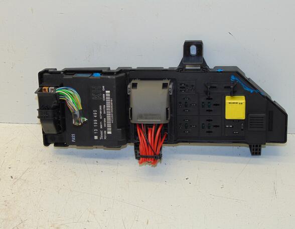 Fuse Box OPEL VECTRA C GTS