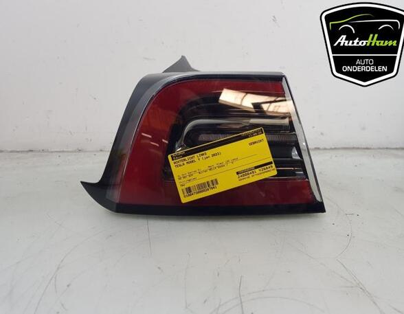 Combination Rearlight TESLA MODEL 3 (5YJ3)