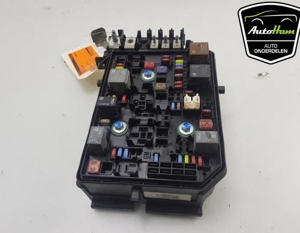 Fuse Box OPEL ASTRA K Sports Tourer (B16)